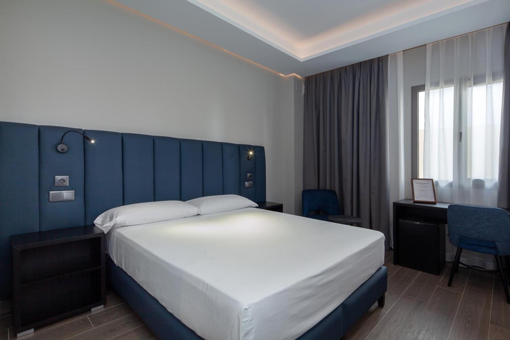 Leflet Sanlucar Hotel Sanlucar la Mayor Ngoại thất bức ảnh