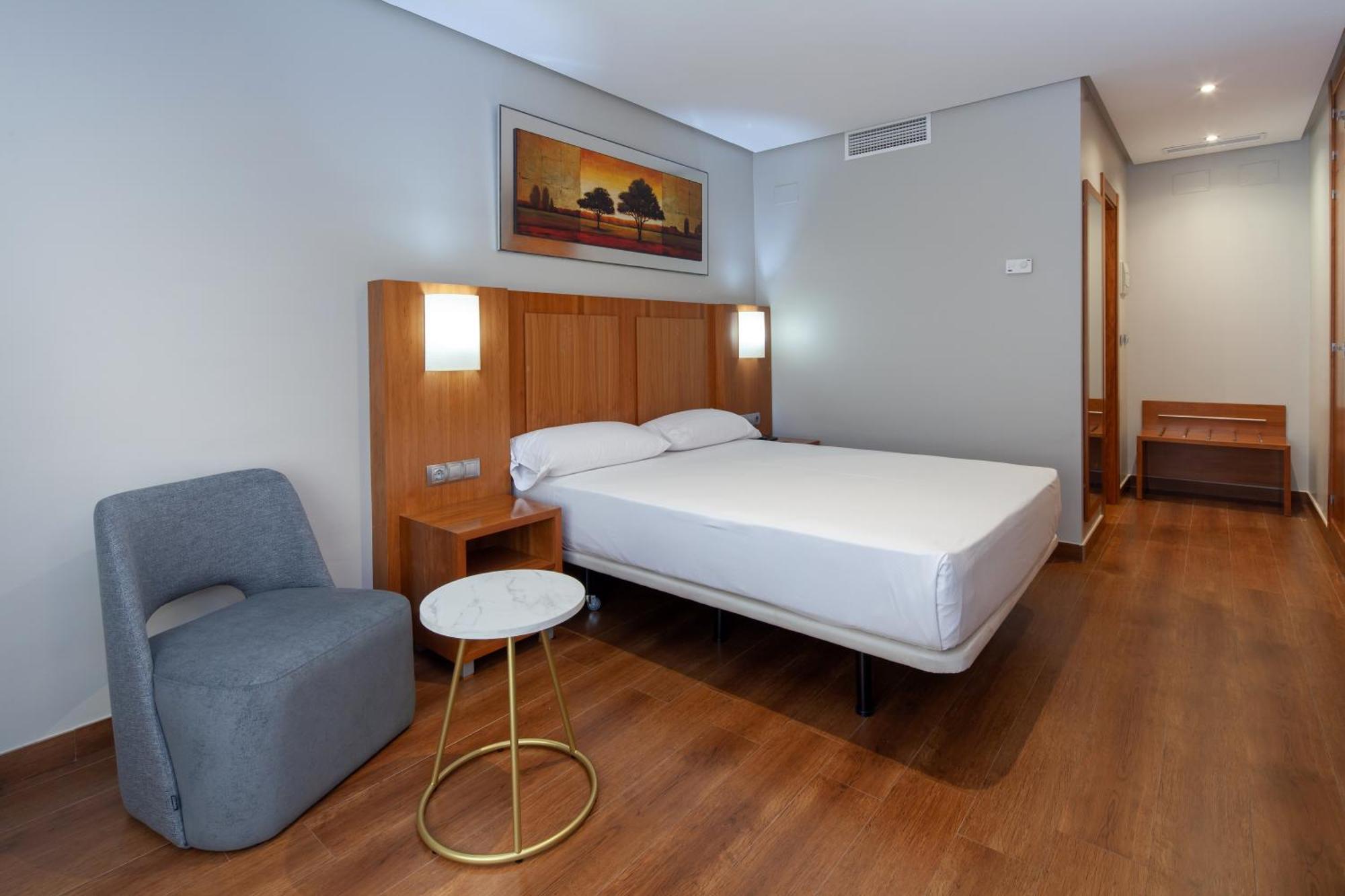 Leflet Sanlucar Hotel Sanlucar la Mayor Ngoại thất bức ảnh