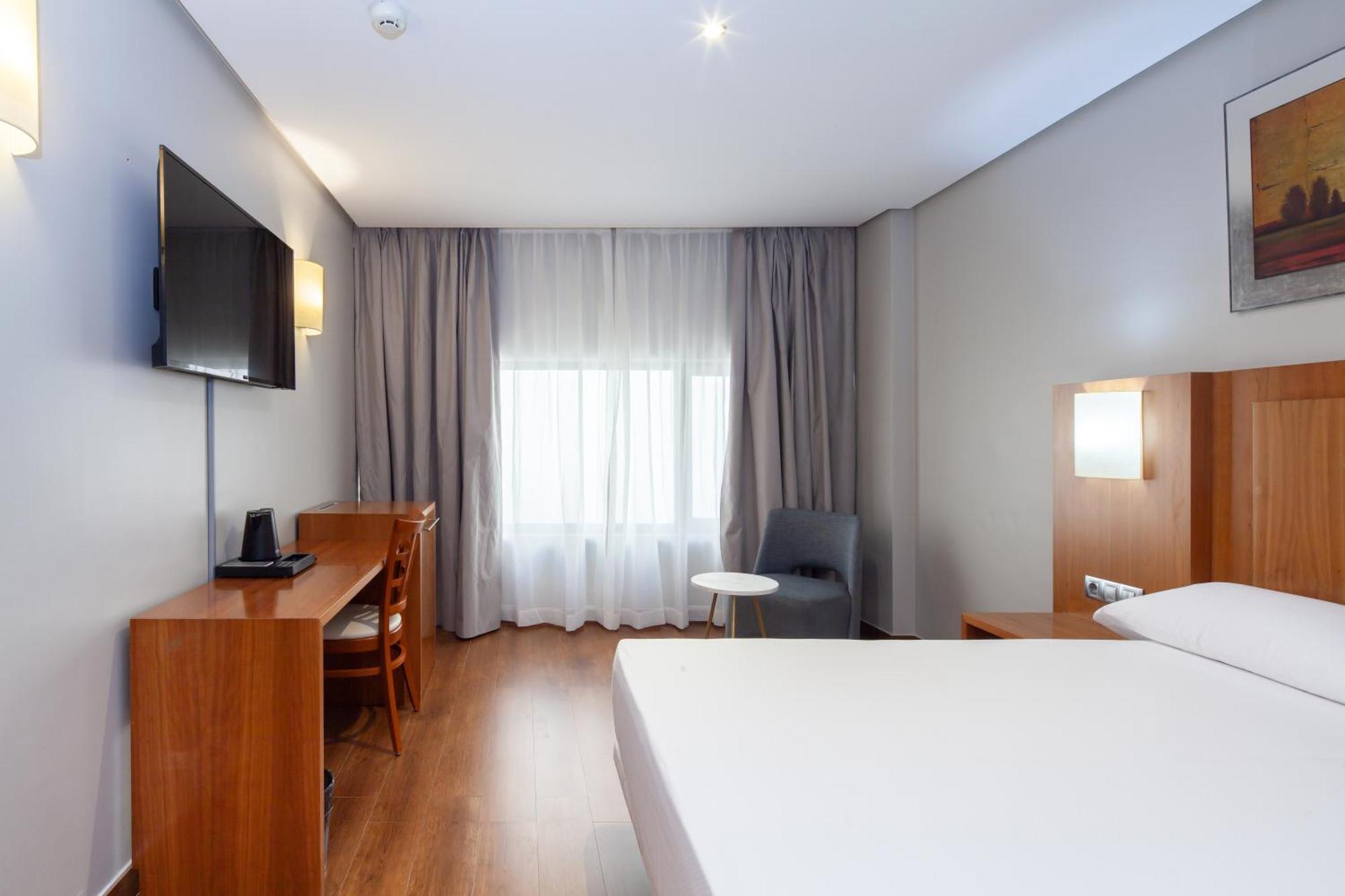 Leflet Sanlucar Hotel Sanlucar la Mayor Ngoại thất bức ảnh