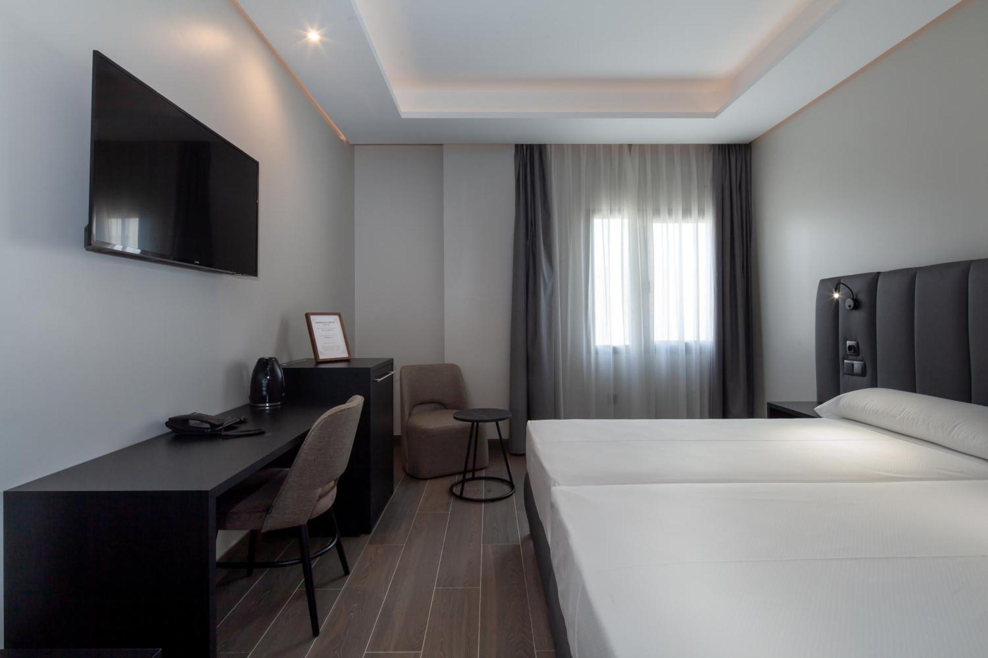 Leflet Sanlucar Hotel Sanlucar la Mayor Ngoại thất bức ảnh